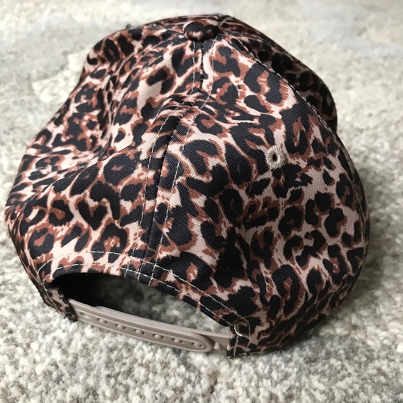 Cheetah SnapBack - Picture 3 of 5